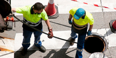 Confined Space Training Awareness - Working in Confined Spaces - Online  Learning